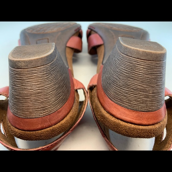 ⚡️SOLD Cobb Hill Aubrey T-Strap Heeled Sandals - Picture 11 of 11